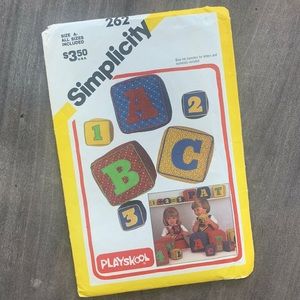 Simplicity pattern 262. Playskool. Fabric blocks   vintage sewing
